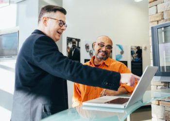 Photo by LinkedIn Sales Navigator from Pexels: https://www.pexels.com/photo/man-pointing-laptop-computer-2182981/