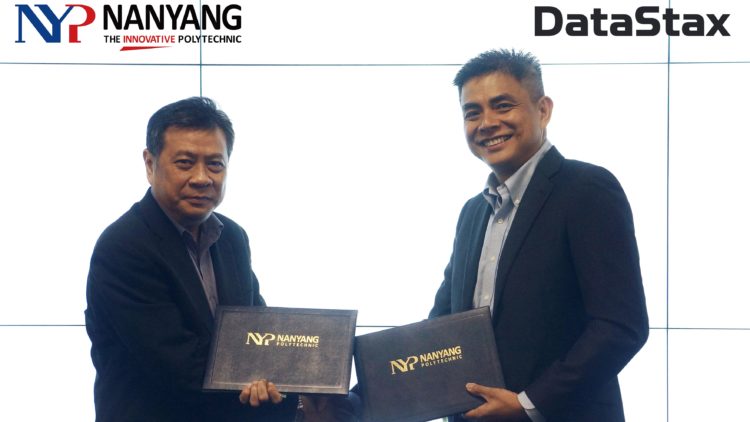 (From left) Dennis Ang, Director, School of Information Technology, Nanyang Polytechnic; Alan Ho, Vice President of International Marketing, DataStax