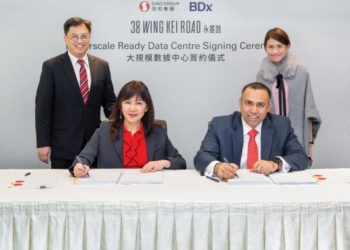 (L-R) Sino Group executives AGM for leasing Ng Wai Hong and director of asset management Bella Chhoa with BDx executives CFO Vijay Tripathi and head of legal Katherine Lee at the lease signing ceremony.