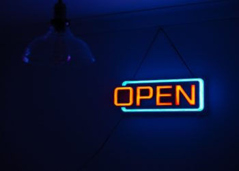 Photo by Ben Taylor: https://www.pexels.com/photo/yellow-and-teal-open-neon-signage-109998/