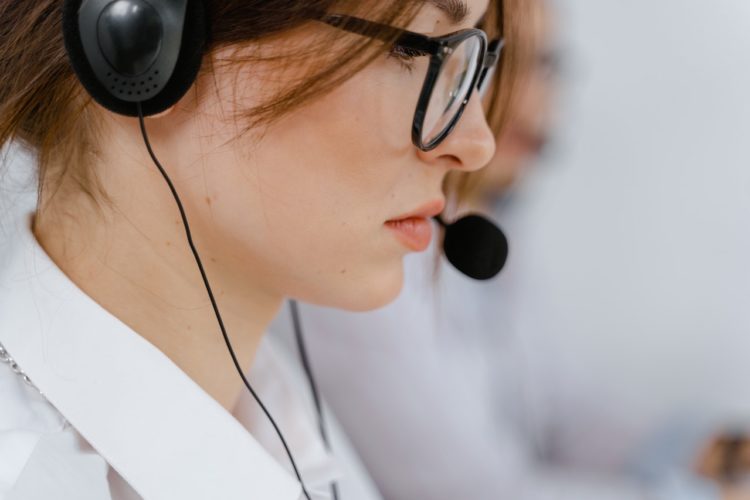 Photo by MART  PRODUCTION: https://www.pexels.com/photo/woman-wearing-eyeglasses-with-black-headset-and-mouthpiece-7709262/