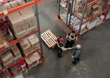 Photo by Tiger Lily: https://www.pexels.com/photo/men-working-in-a-warehouse-4481534/