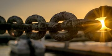 Photo by Joey Kyber: https://www.pexels.com/photo/selective-focus-photoraphy-of-chains-during-golden-hour-119562/