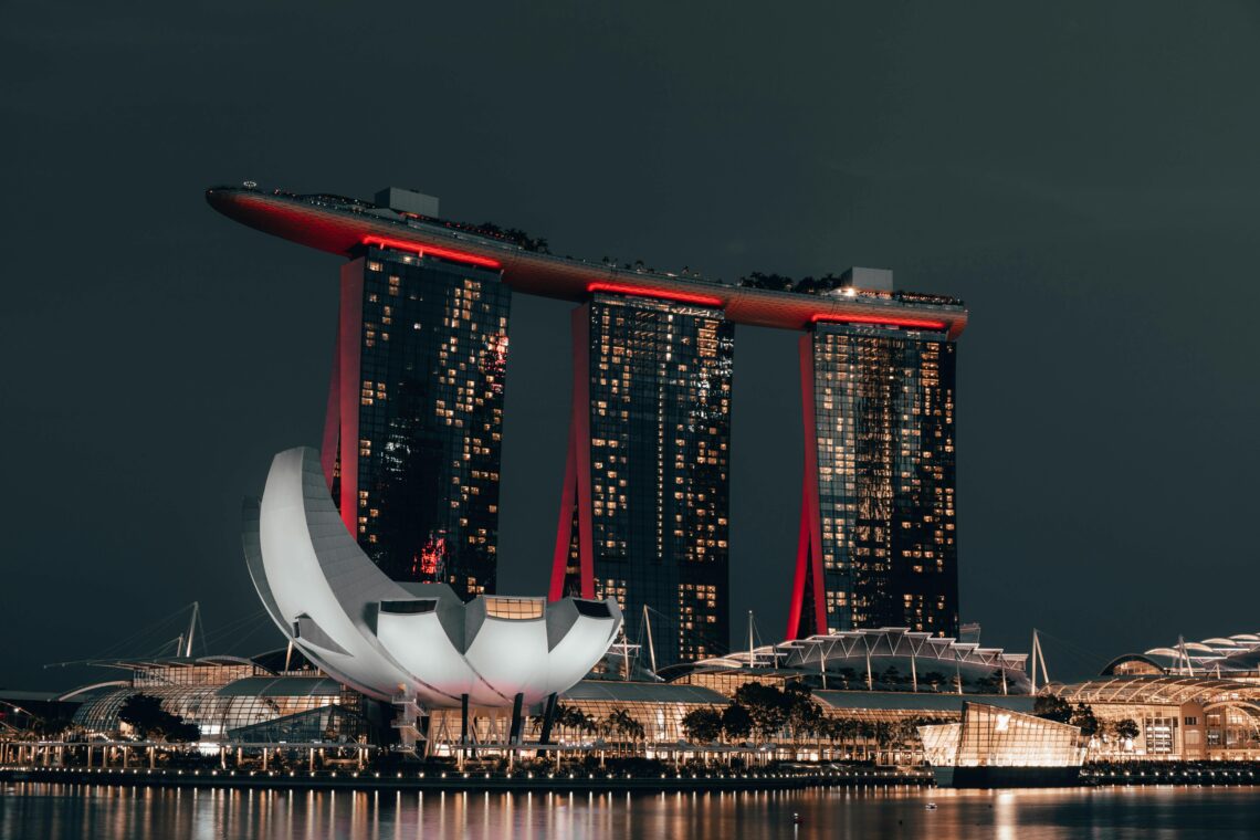 Photo by Soulful Pizza: https://www.pexels.com/photo/marina-bay-sands-3914755/