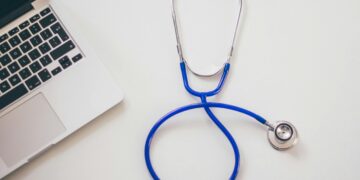 Photo by Negative Space: https://www.pexels.com/photo/computer-desk-laptop-stethoscope-48604/