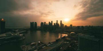 Photo by Stijn Dijkstra: https://www.pexels.com/photo/photo-of-singapore-cityscape-during-golden-hour-2499786/