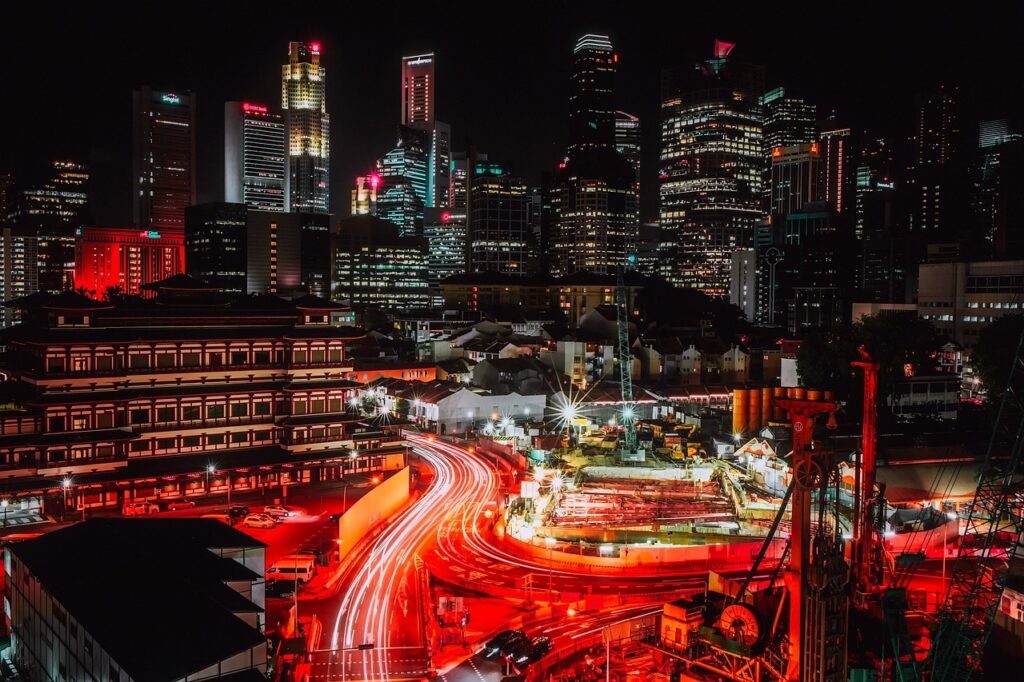 https://pixabay.com/photos/singapore-city-urban-skyline-2220473/