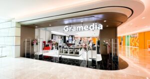 Photo from https://www.grand-indonesia.com/shopping-directory/gramedia/?location=gramedia