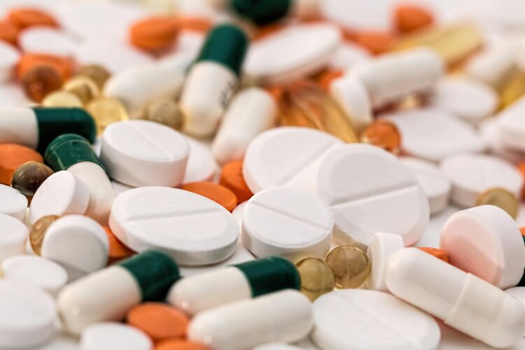 Photo by Pixabay: https://www.pexels.com/photo/close-up-photo-of-medicinal-drugs-159211/