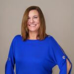 Gina Van Opens