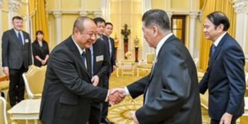 Photo from https://www.prnewswire.com/apac/news-releases/galaxy-data-center-announces-thailand-expansion-in-landmark-meeting-with-acting-prime-minister-paving-way-for-green-digital-hub-302524396.html