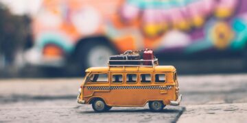 Photo by Nubia Navarro (nubikini): https://www.pexels.com/photo/selective-focus-photography-of-yellow-school-bus-die-cast-386009/